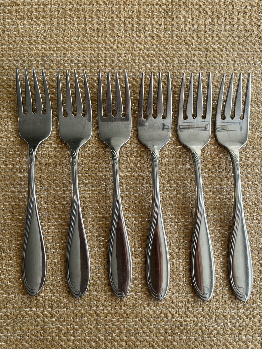 Oneida CAMBER CRESTA Windswept Scroll Stainless Flatware - Salad Forks (6)